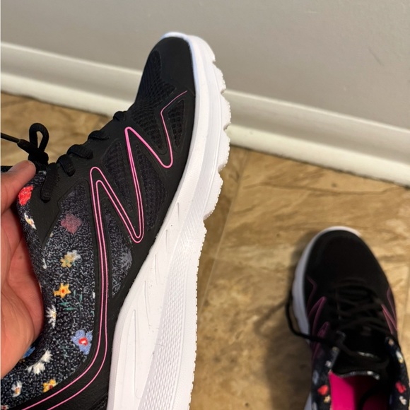 Fila Women’s Running shoes - Picture 4 of 4